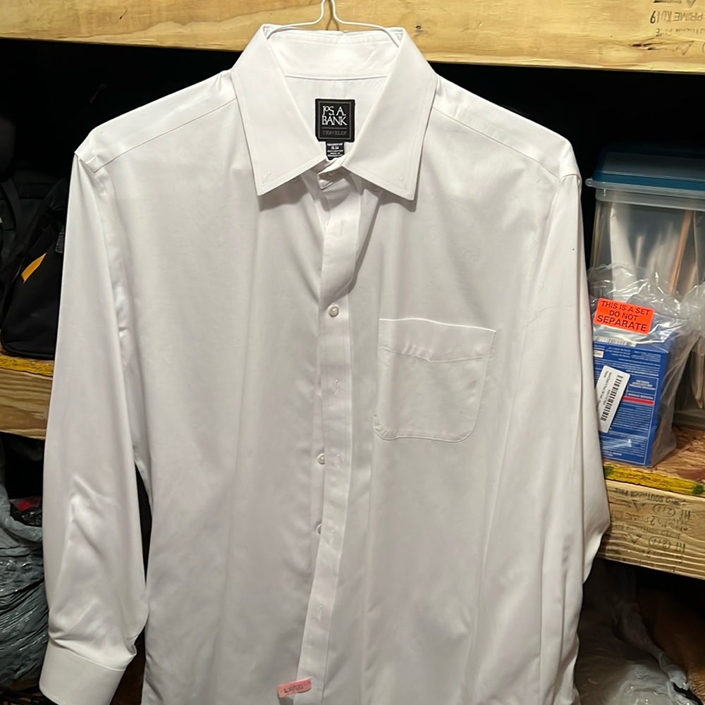 Jos a banks tailored fit traveler 16-34 button down shirt